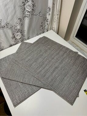 Set of 12 Gray Modern Woven Heat Resistant Placemats. Each 18.5”x13”